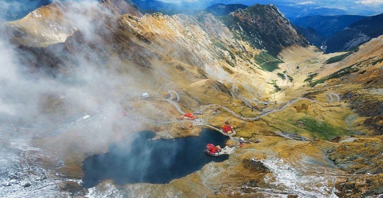 5 lacuri glaciare din România pe care trebuie să le vezi cu ochii tăi