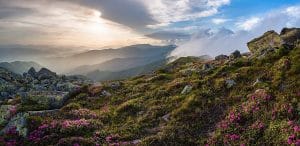 Când este cel mai bun moment să faci trasee montane în România