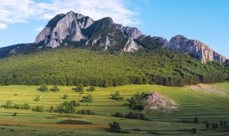 Cele mai bune pensiuni și cabane în zone montane din România